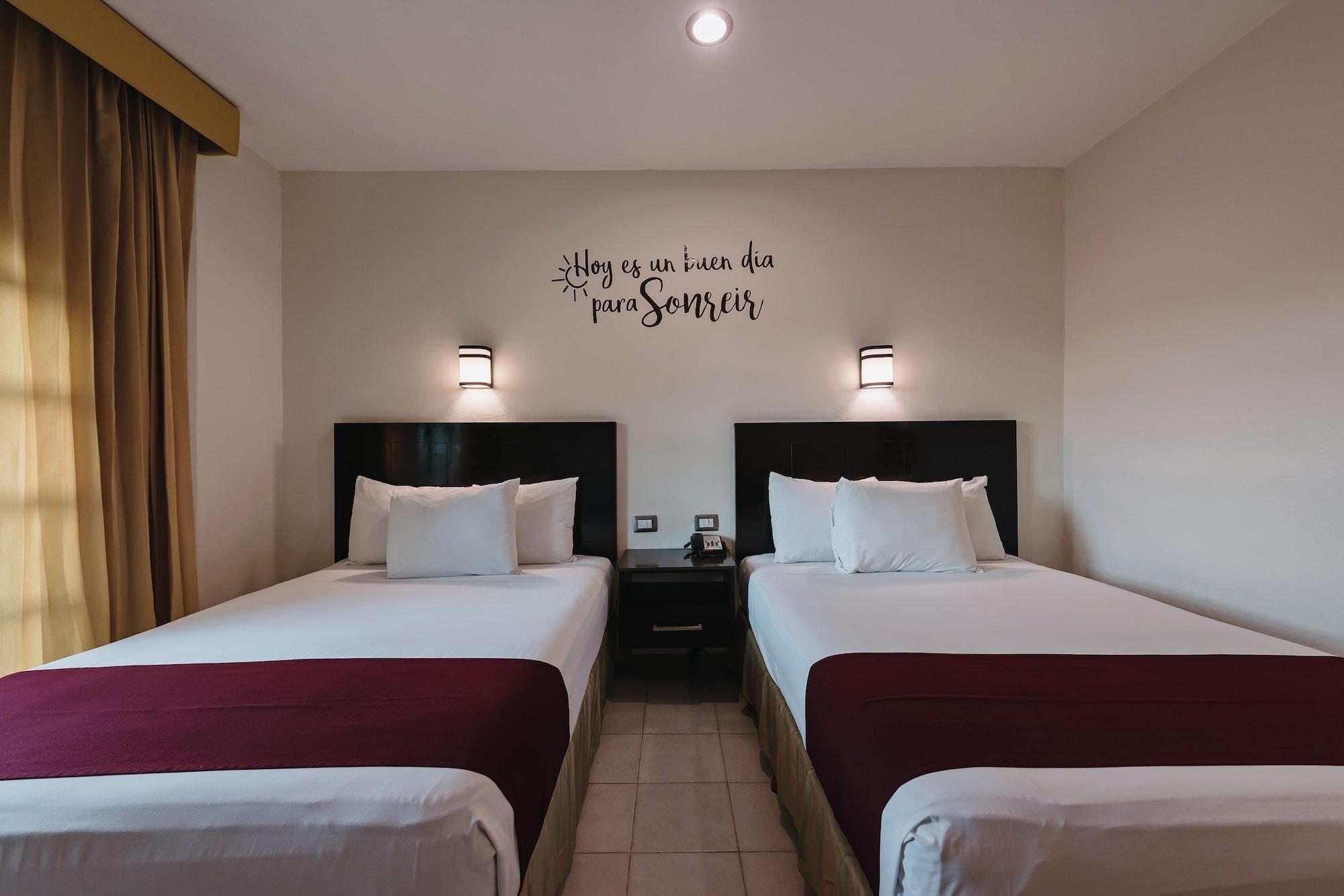 Hotel Colonial De メリダ エクステリア 写真