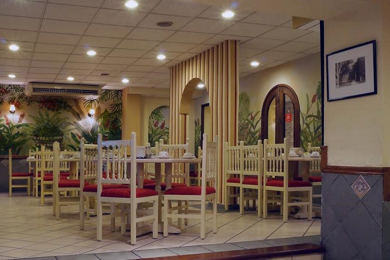 Hotel Colonial De メリダ エクステリア 写真