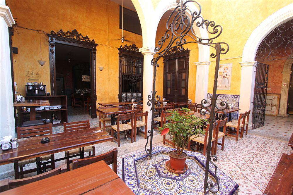 Hotel Colonial De メリダ エクステリア 写真