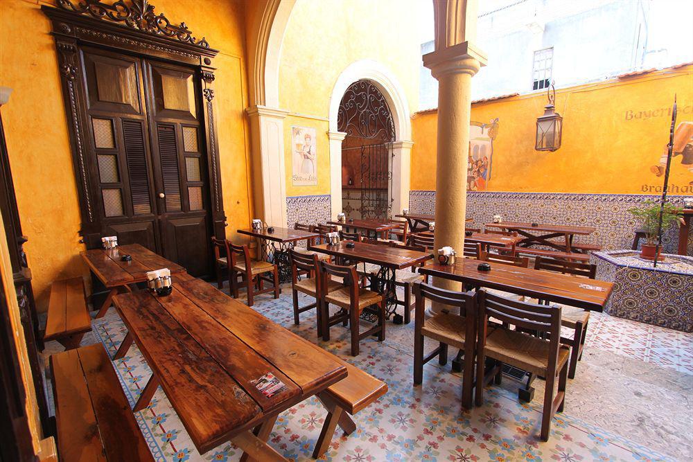 Hotel Colonial De メリダ エクステリア 写真