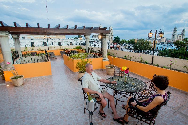 Hotel Colonial De メリダ エクステリア 写真
