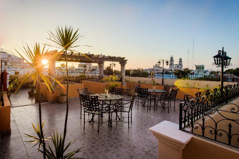 Hotel Colonial De メリダ エクステリア 写真