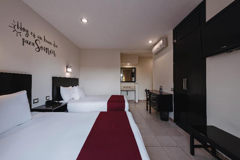 Hotel Colonial De メリダ エクステリア 写真